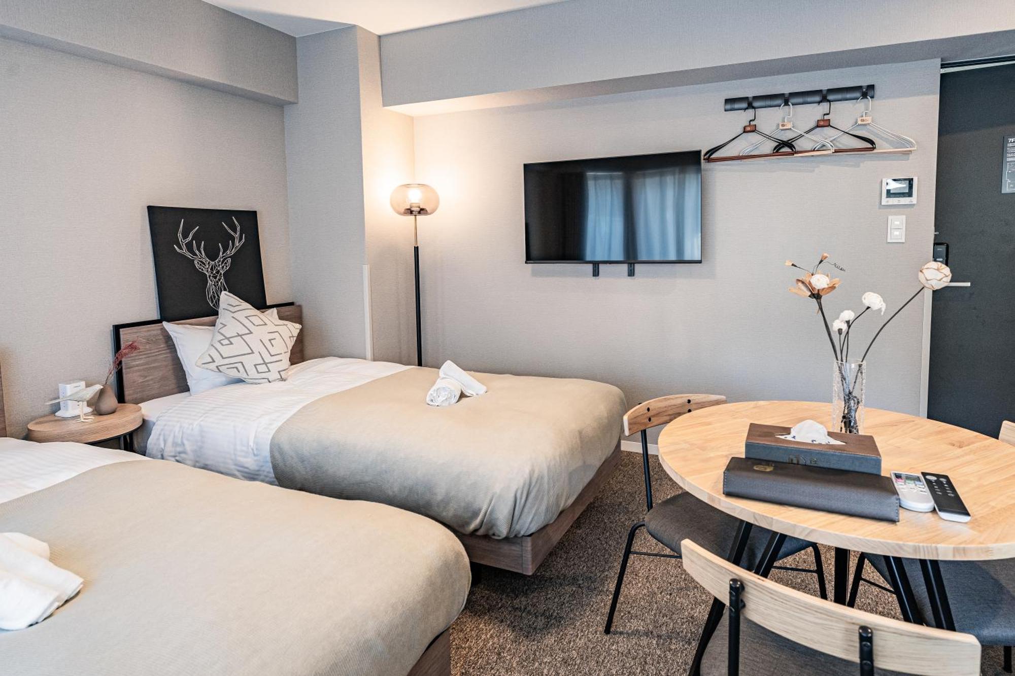 Apartment Hotel 11 Umeda Kamiyama Osaka Buitenkant foto