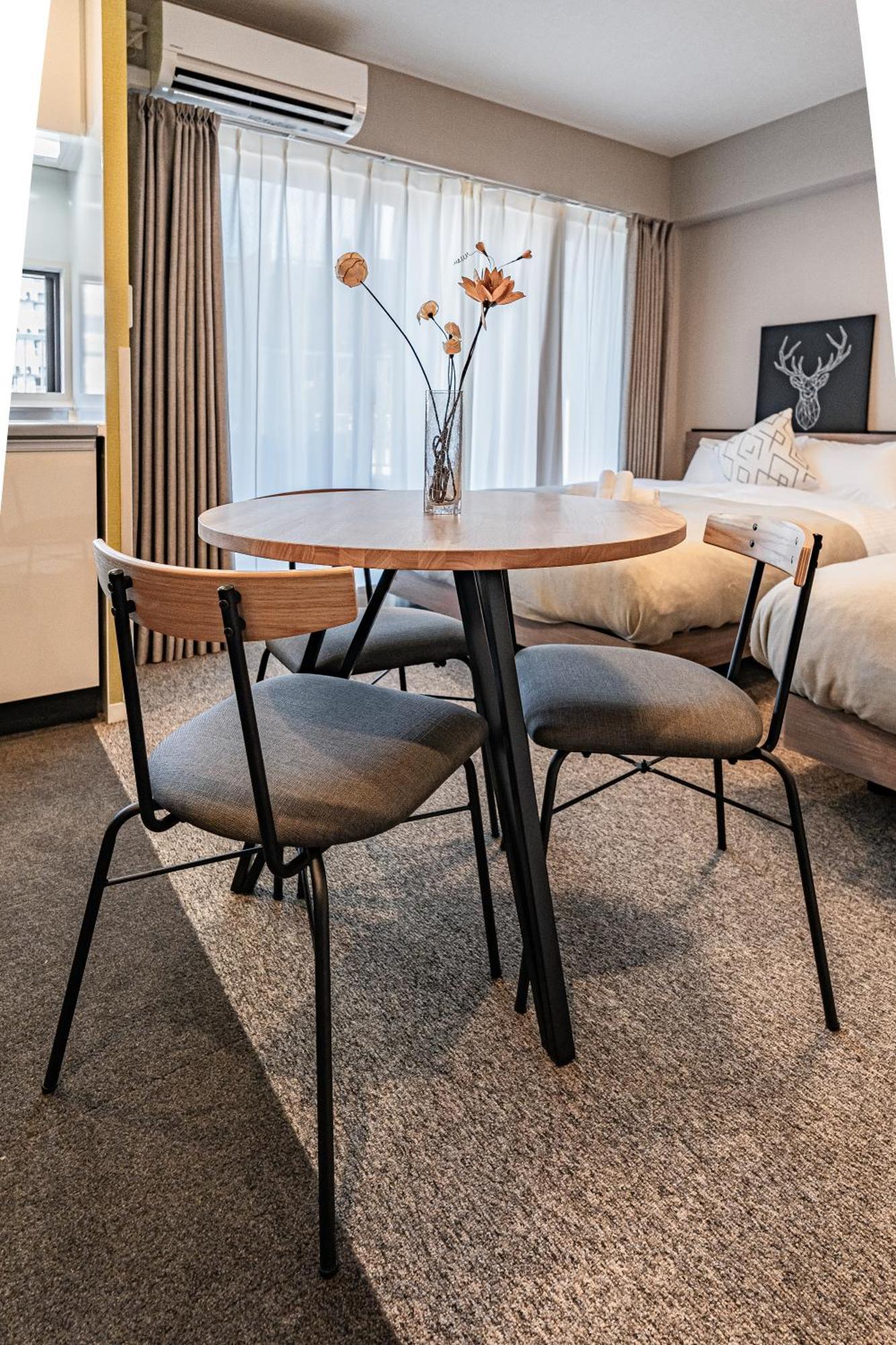 Apartment Hotel 11 Umeda Kamiyama Osaka Buitenkant foto