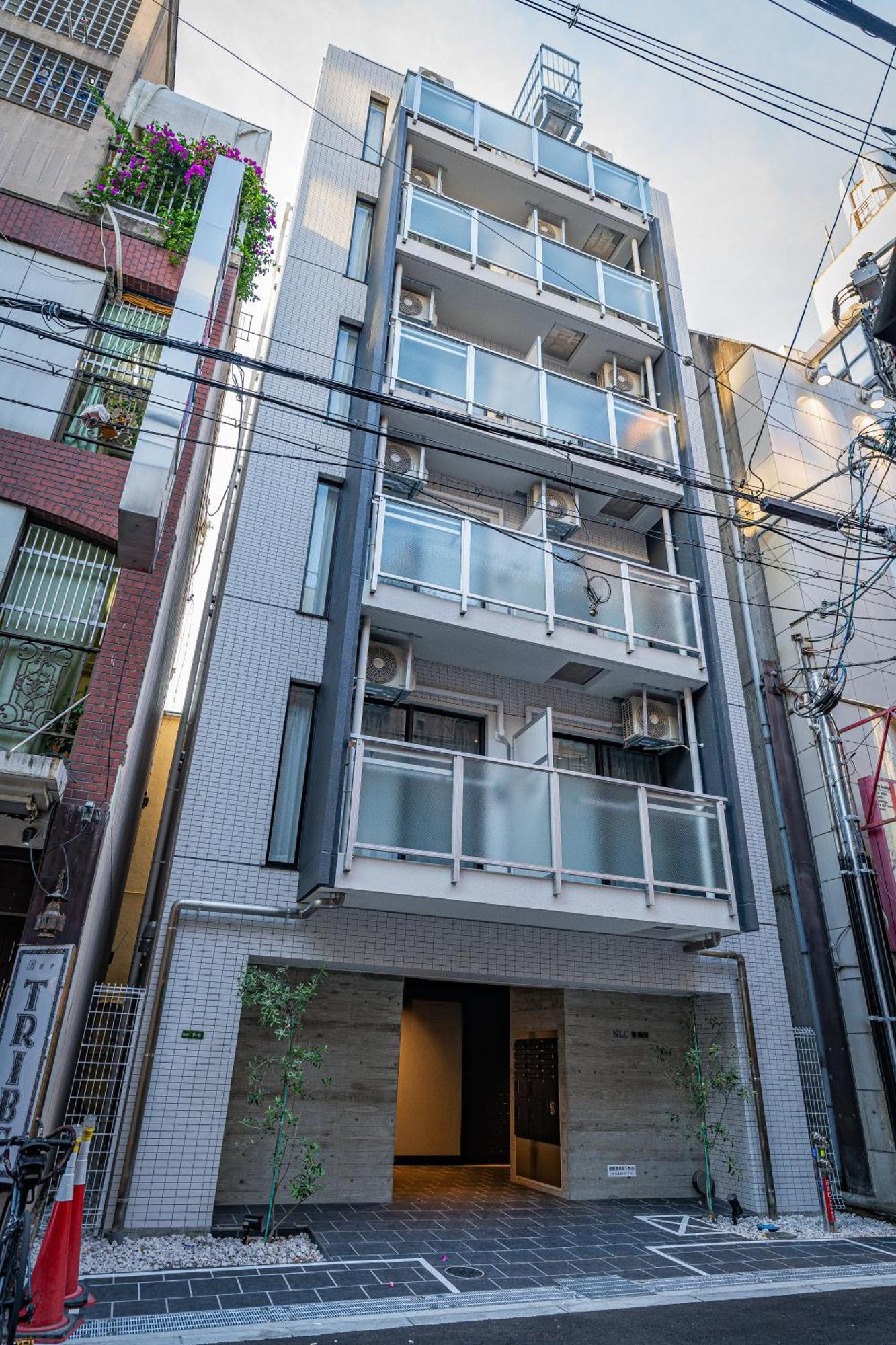 Apartment Hotel 11 Umeda Kamiyama Osaka Buitenkant foto